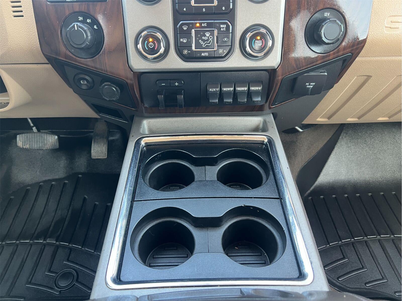 2015 Ford Super Duty F-350 DRW Lariat