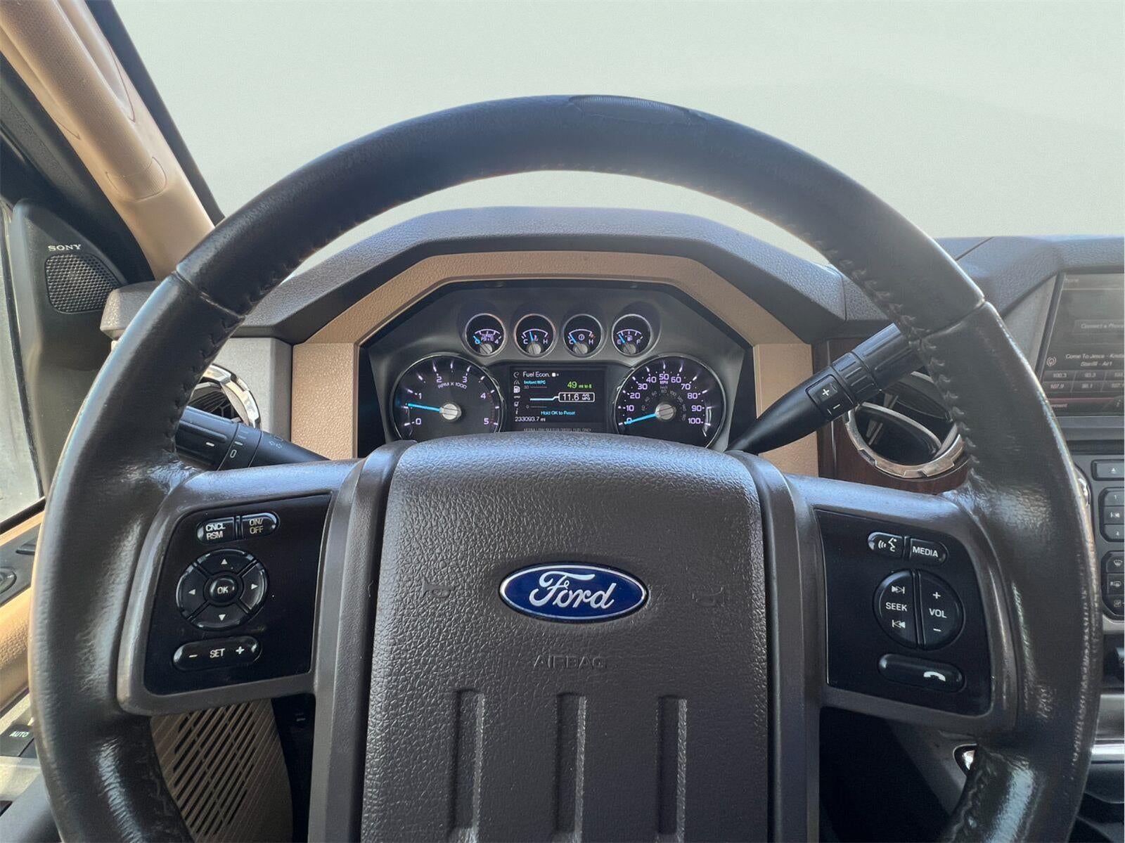 2015 Ford Super Duty F-350 DRW Lariat