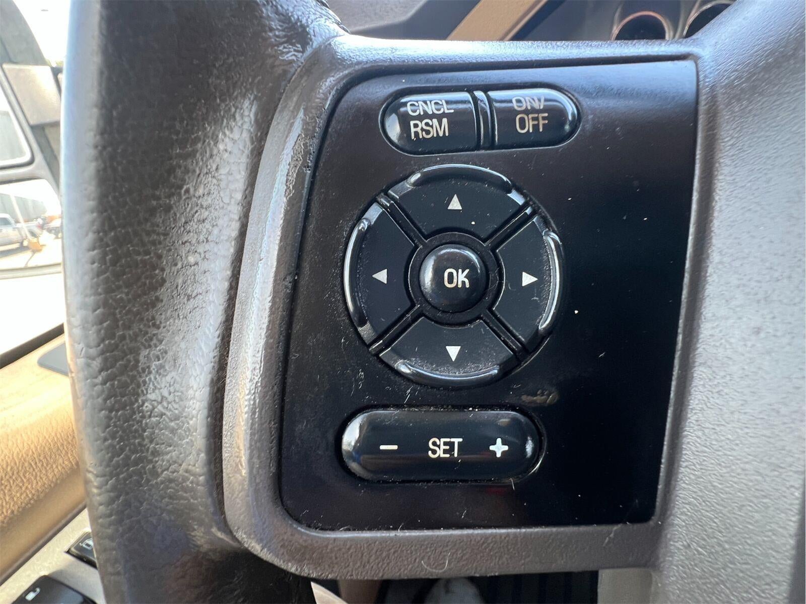 2015 Ford Super Duty F-350 DRW Lariat