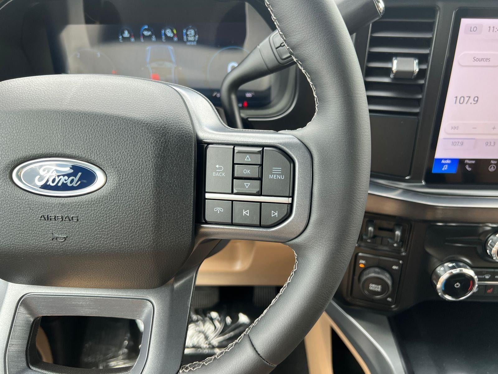 2026 Ford Super Duty F-350 DRW Lariat