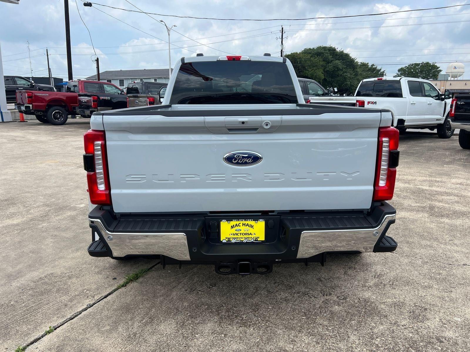 2026 Ford Super Duty F-350 DRW Lariat