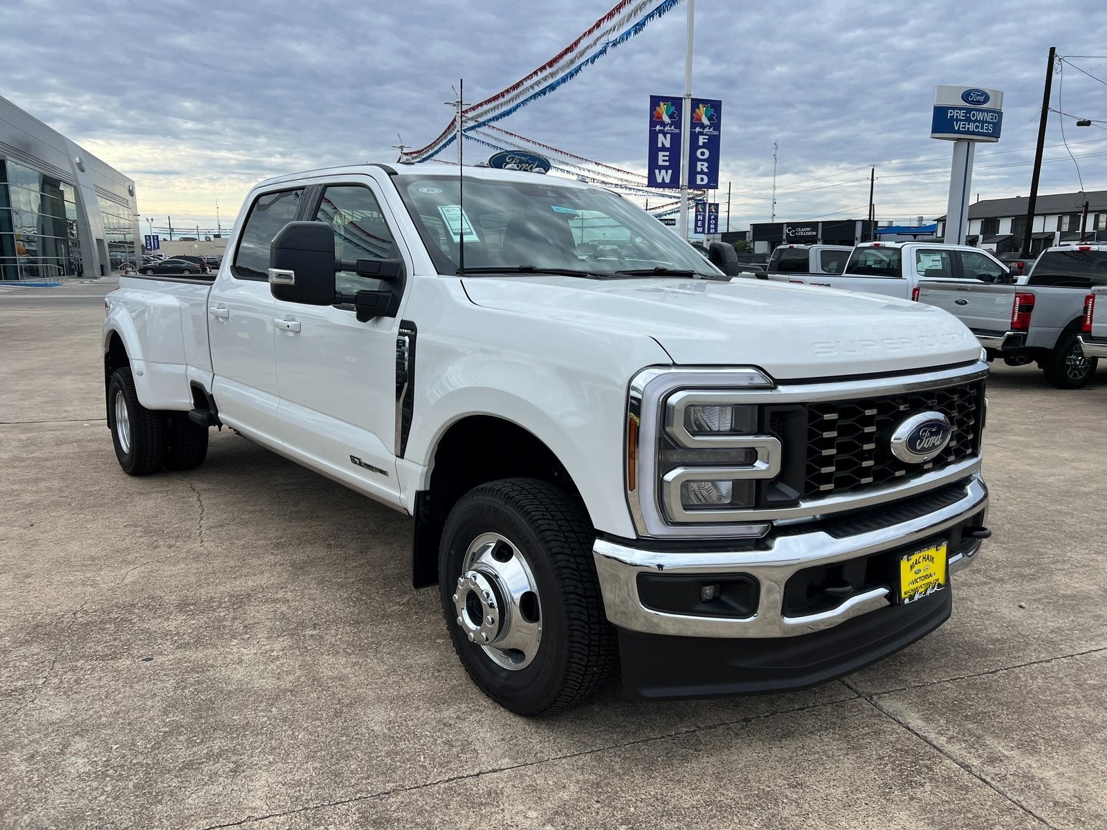 2026 Ford F-350SD Lariat DRW