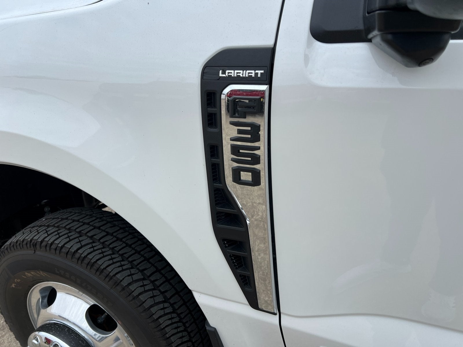 2026 Ford F-350SD Lariat DRW