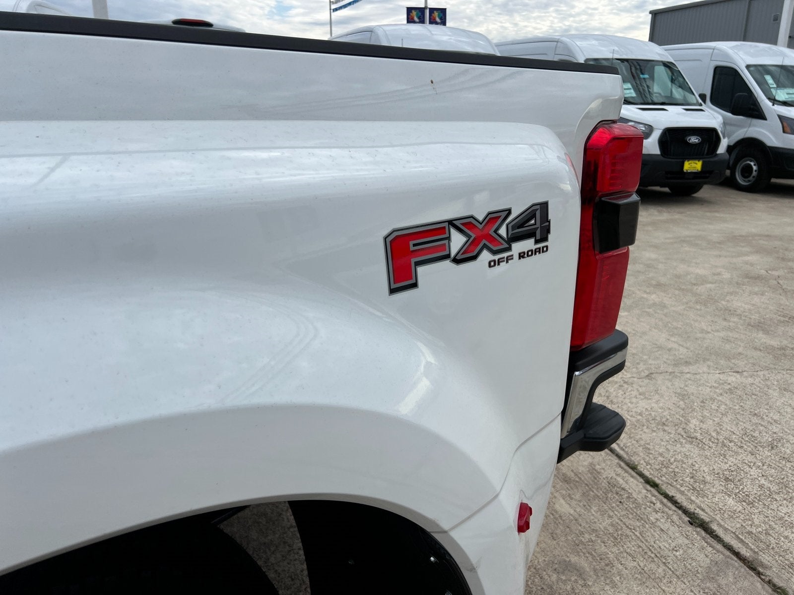 2026 Ford F-350SD Lariat DRW