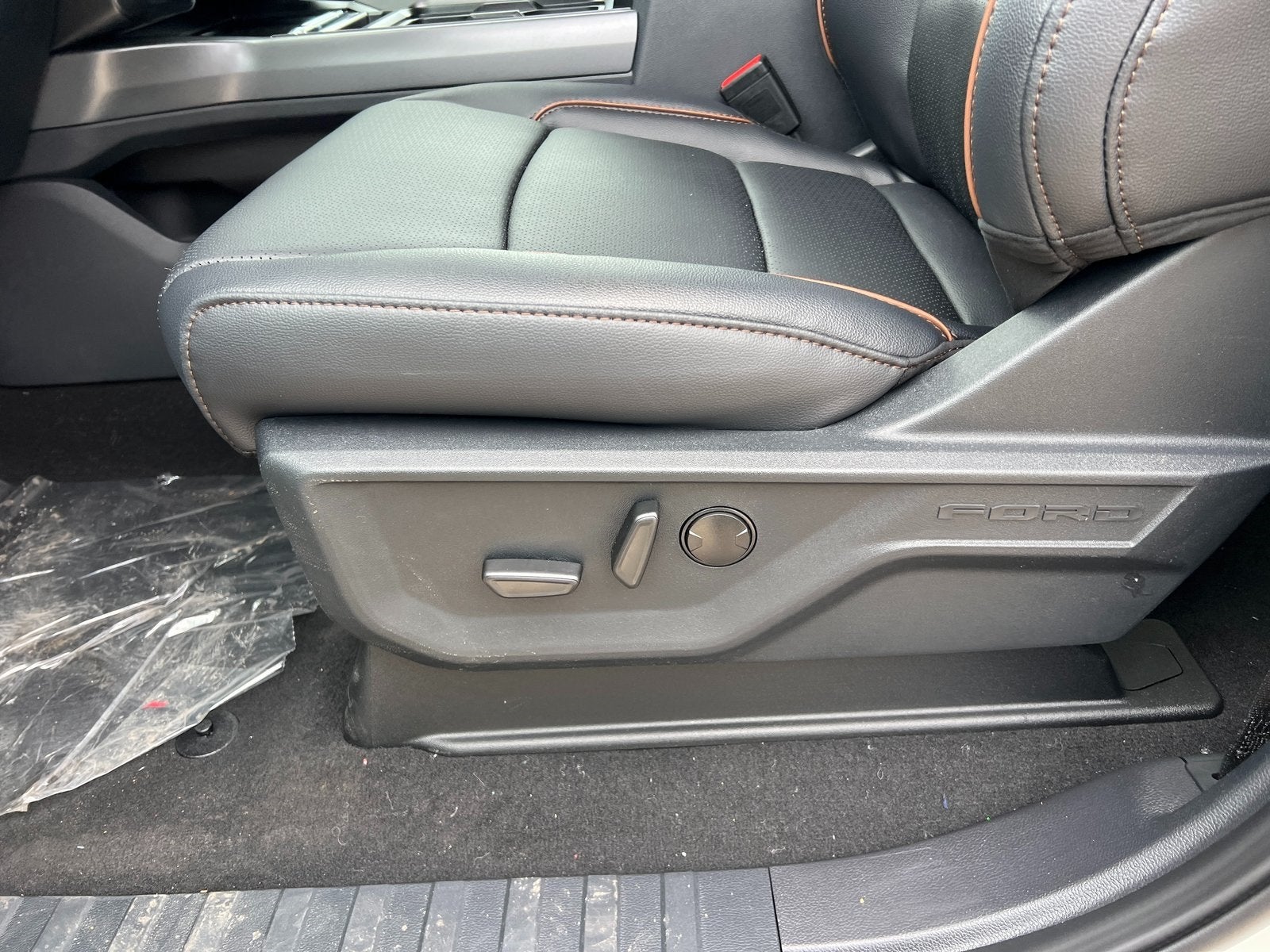 2026 Ford F-350SD Lariat DRW