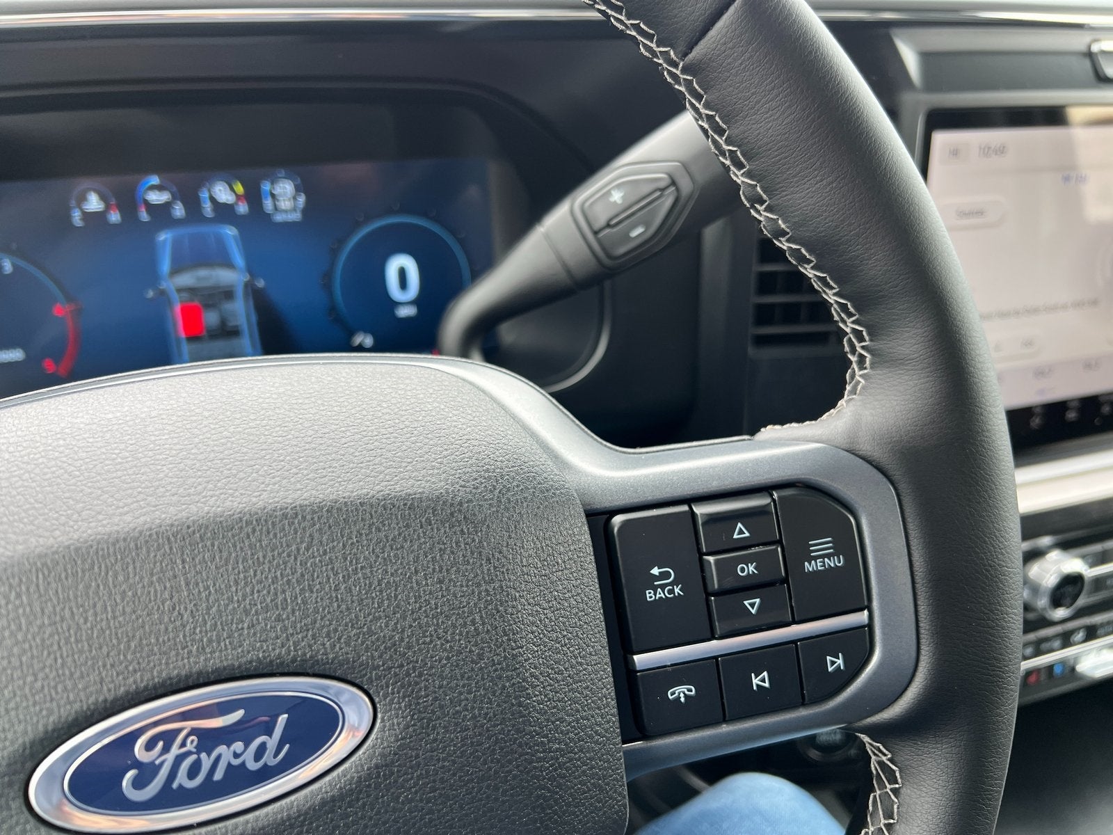 2026 Ford F-350SD Lariat DRW