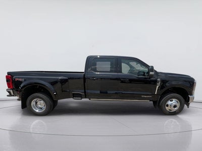 2026 Ford Super Duty F-350 DRW LARIAT