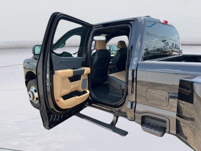 2026 Ford Super Duty F-350 DRW LARIAT