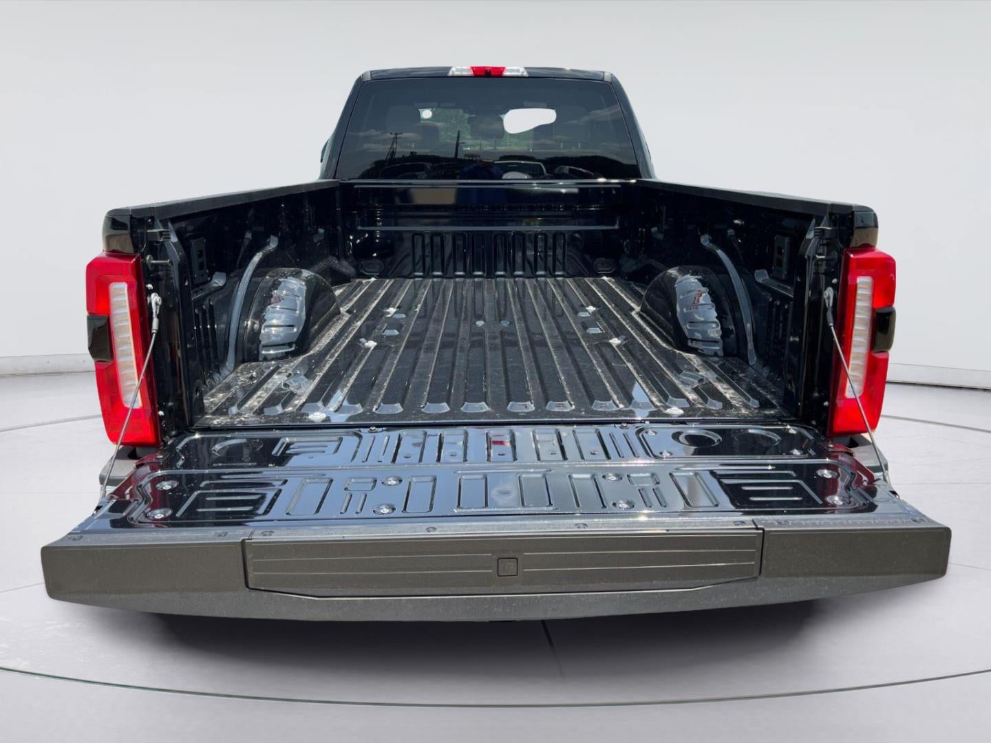 2026 Ford Super Duty F-350 DRW LARIAT