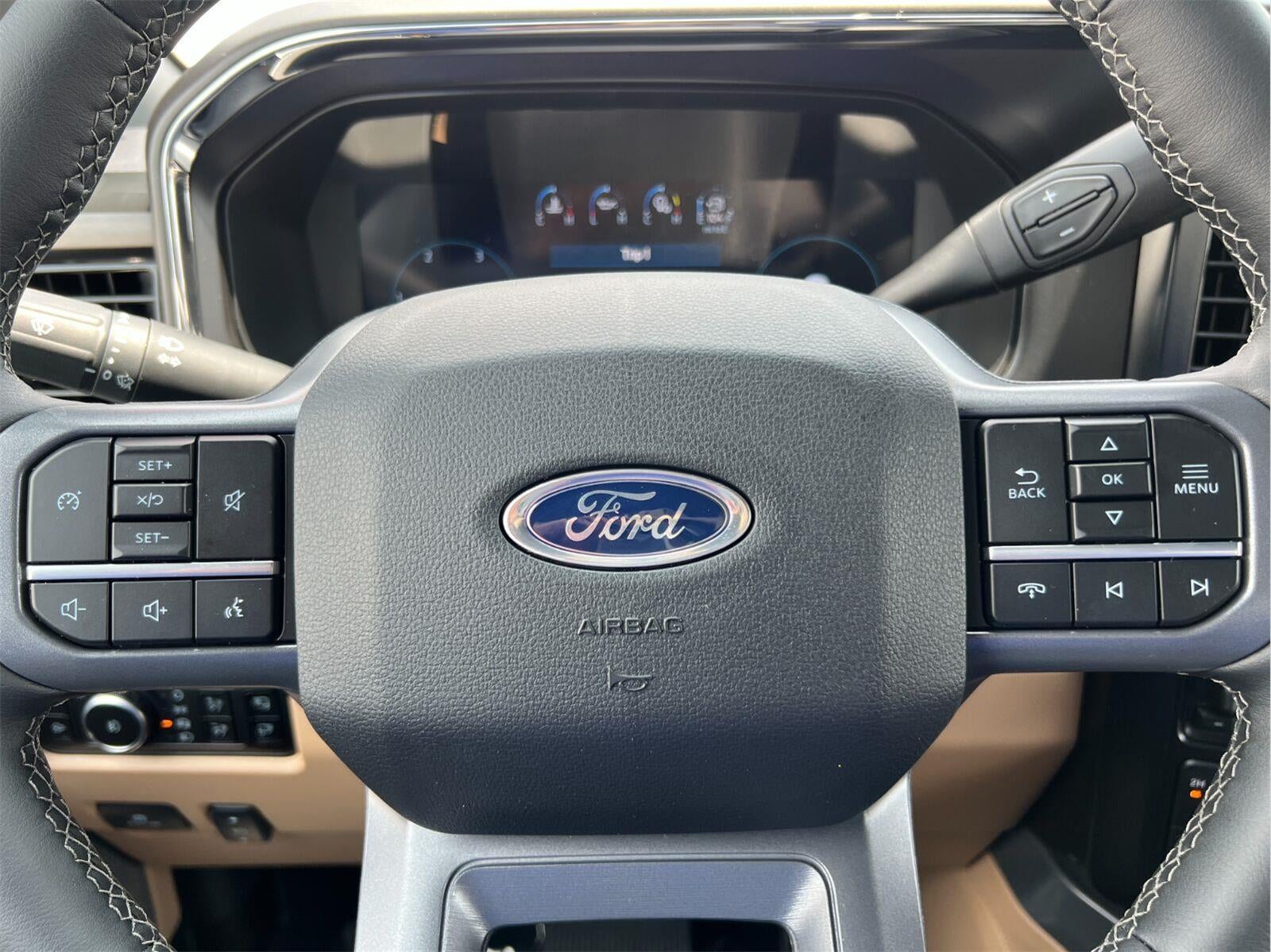 2026 Ford Super Duty F-350 DRW LARIAT
