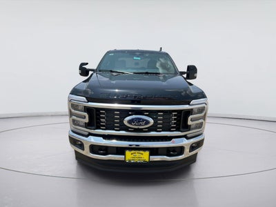 2026 Ford Super Duty F-350 DRW LARIAT