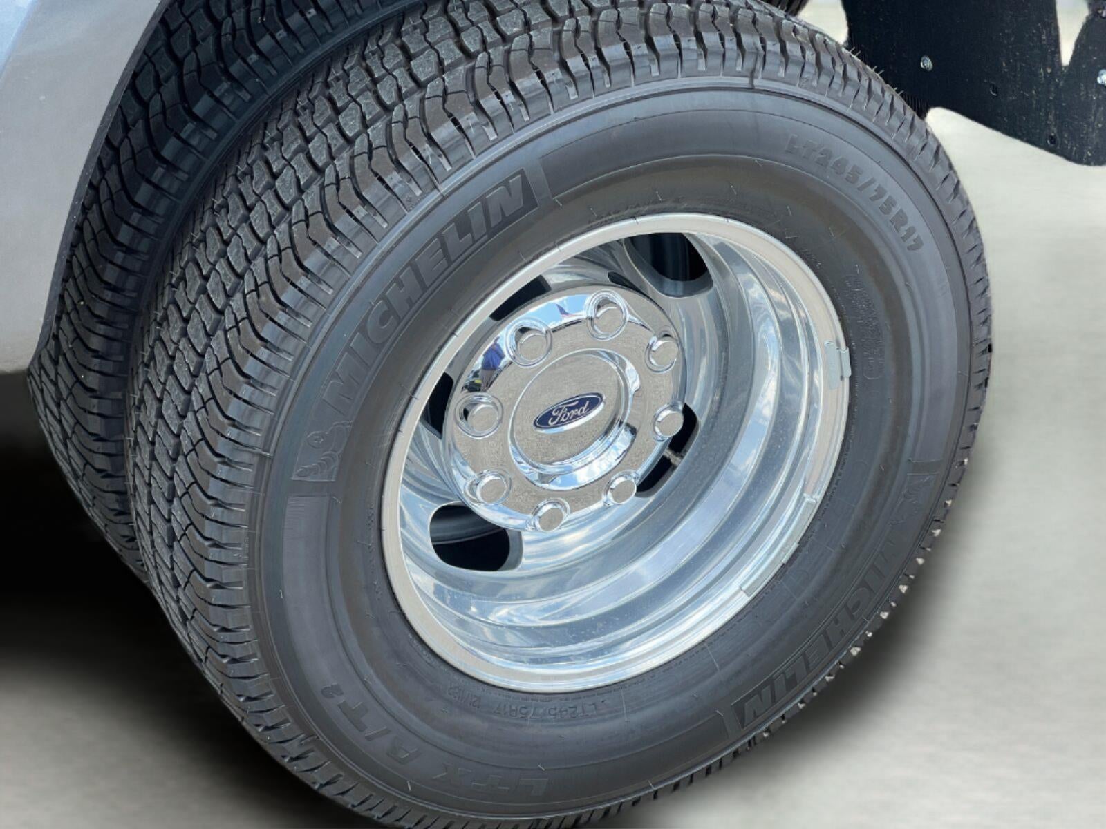 2026 Ford Super Duty F-350 Drw LARIAT