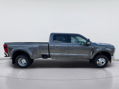 2026 Ford Super Duty F-350 Drw LARIAT