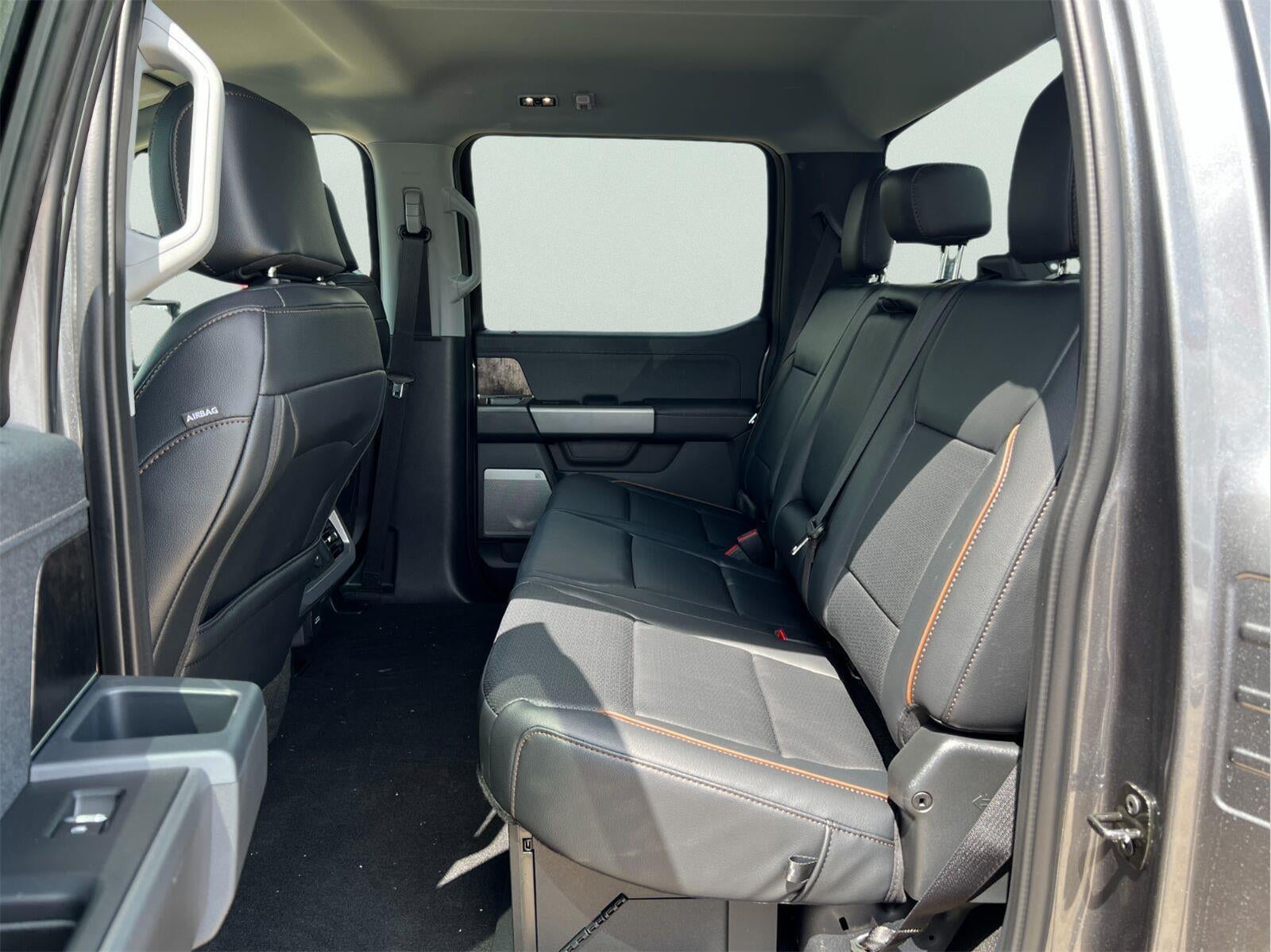 2026 Ford Super Duty F-350 Drw LARIAT