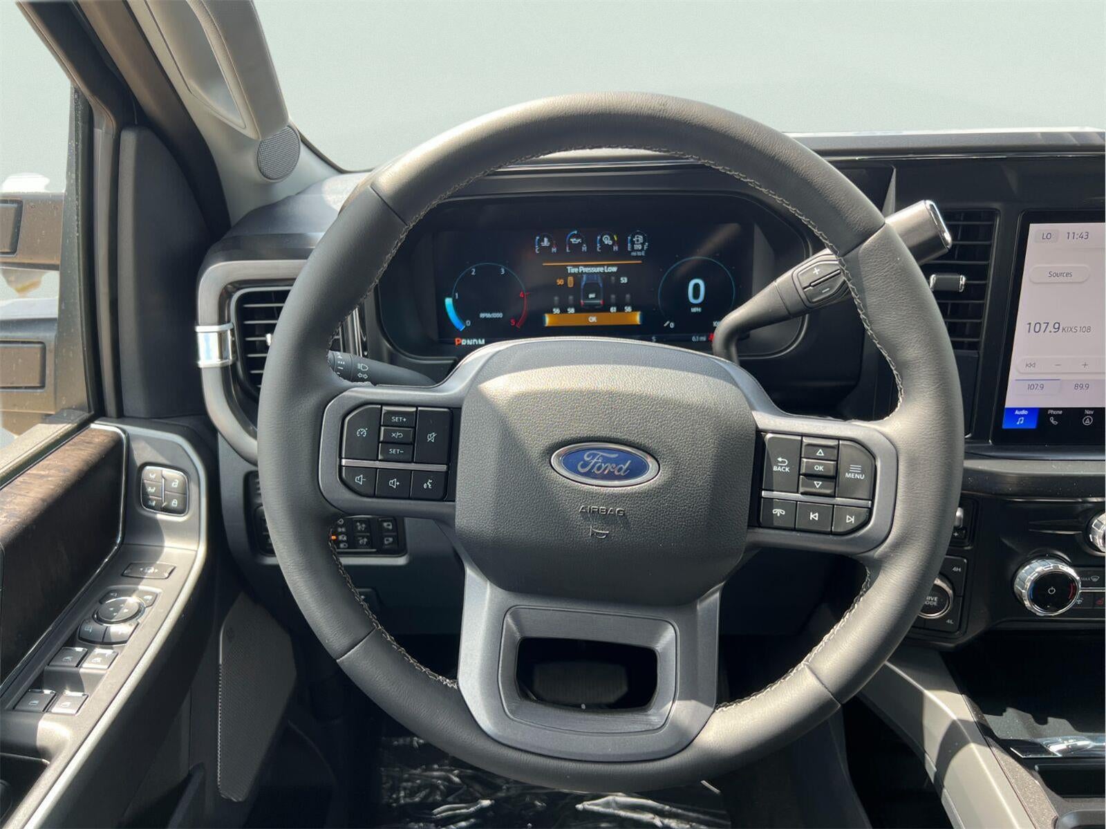 2026 Ford Super Duty F-350 Drw LARIAT