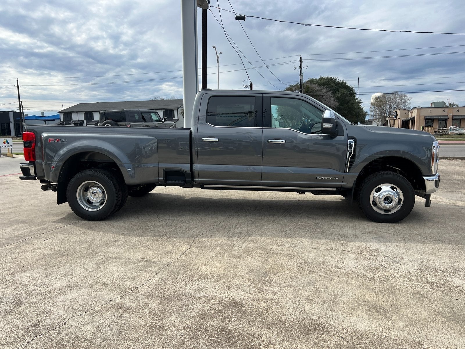 2026 Ford F-350SD Lariat DRW
