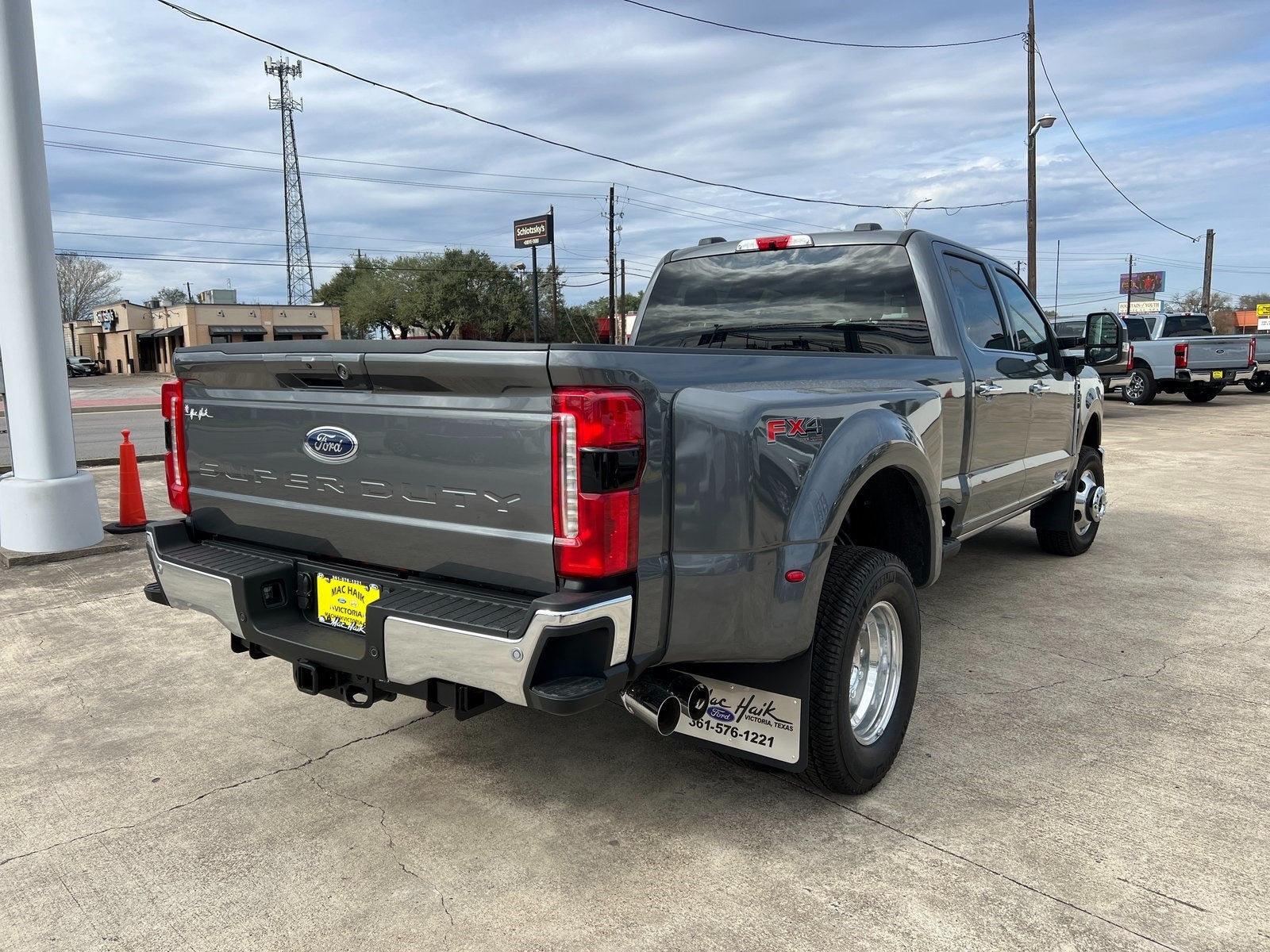 2026 Ford F-350SD Lariat DRW
