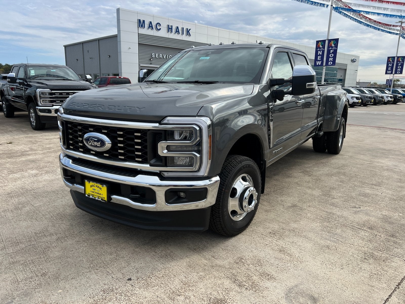 2026 Ford F-350SD Lariat DRW