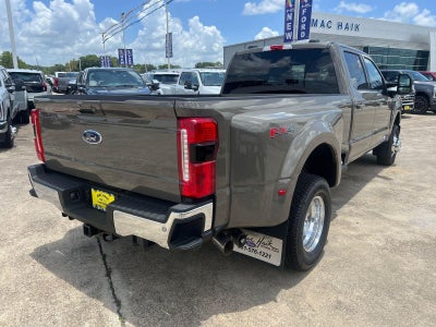 2026 Ford Super Duty F-350 DRW Lariat