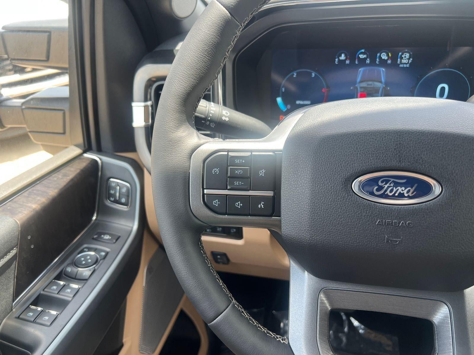 2026 Ford Super Duty F-350 DRW Lariat