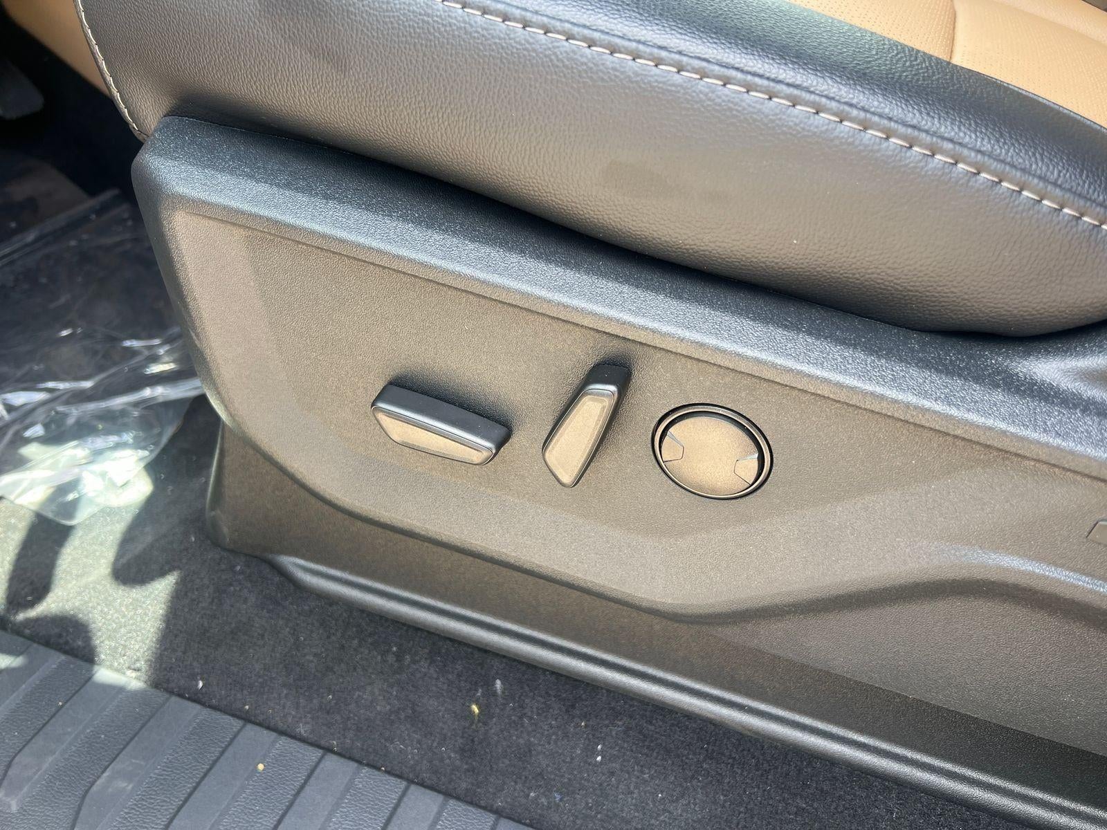 2026 Ford Super Duty F-350 DRW Lariat