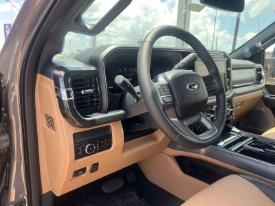 2026 Ford Super Duty F-350 DRW Lariat