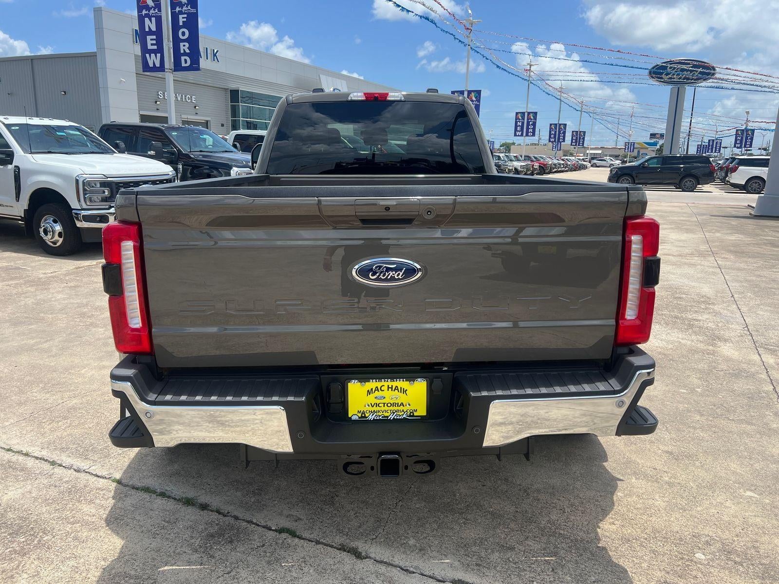 2026 Ford Super Duty F-350 DRW Lariat