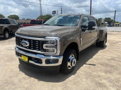 2026 Ford Super Duty F-350 DRW Lariat