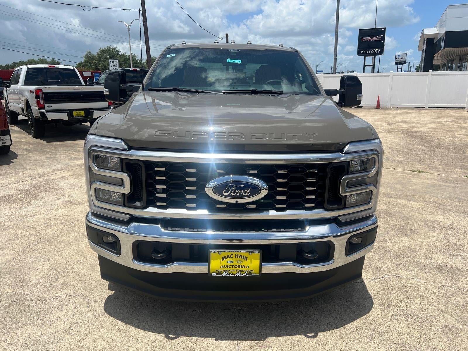 2026 Ford Super Duty F-350 DRW Lariat