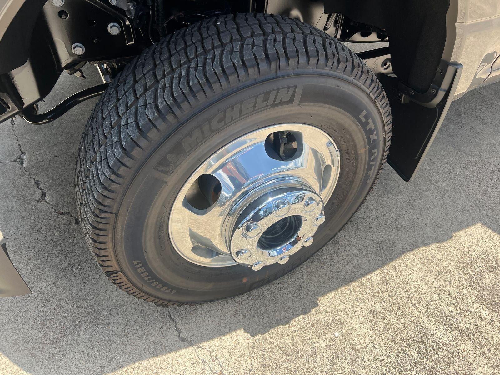 2026 Ford Super Duty F-350 DRW Lariat