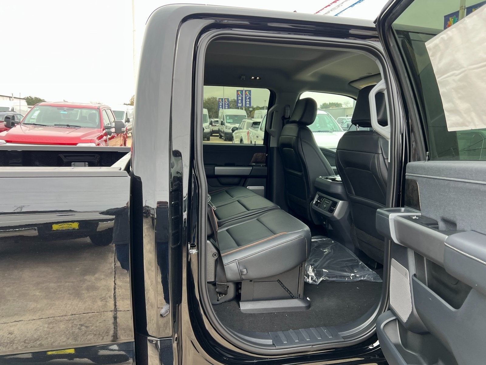 2026 Ford F-350SD Lariat DRW