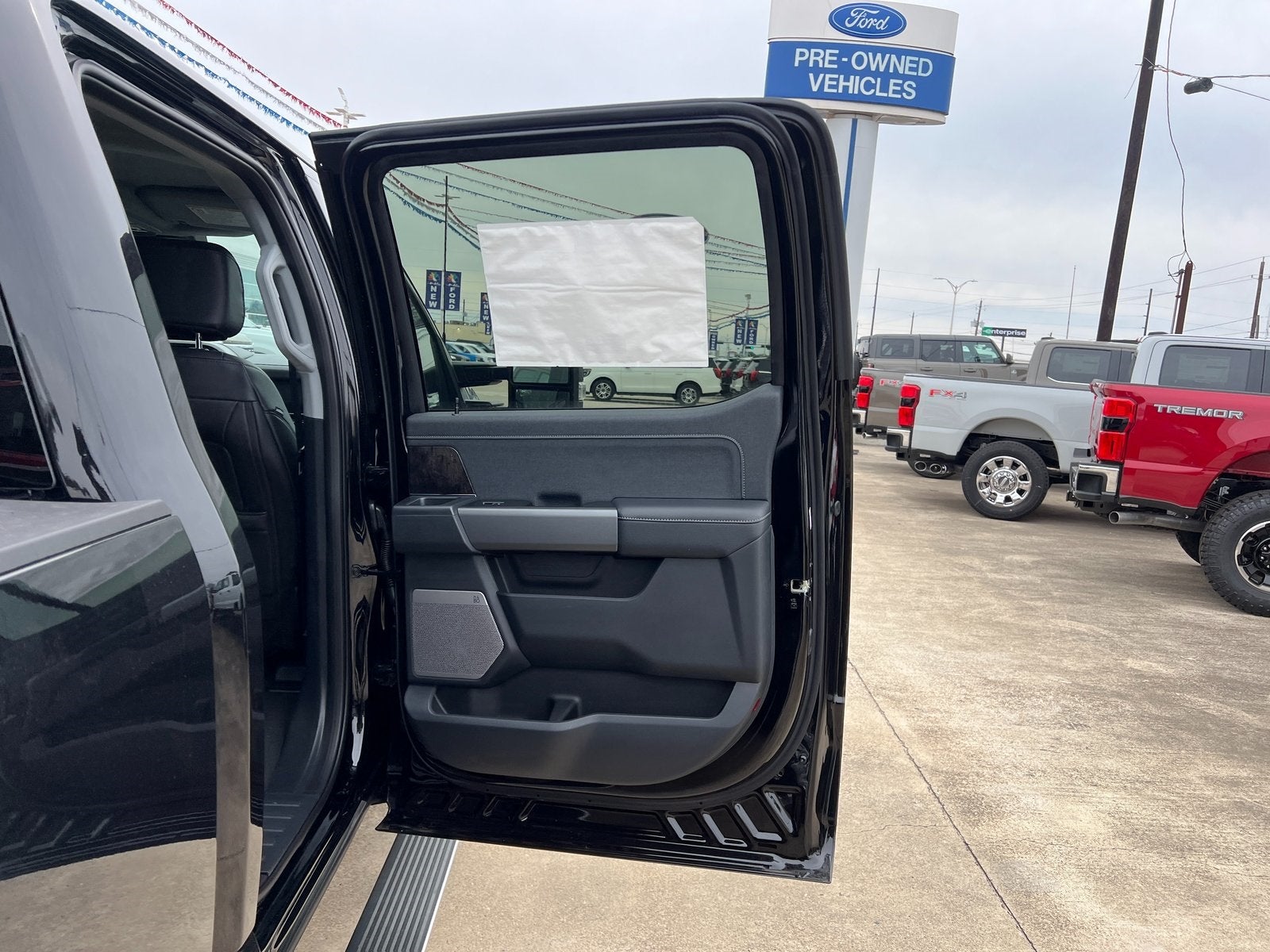 2026 Ford F-350SD Lariat DRW