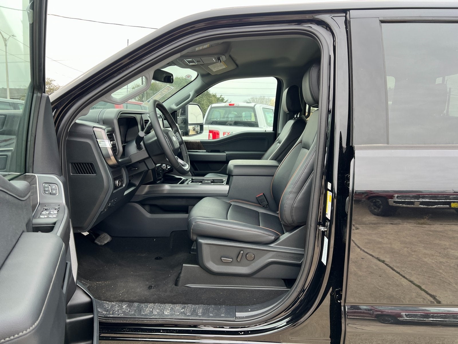 2026 Ford F-350SD Lariat DRW