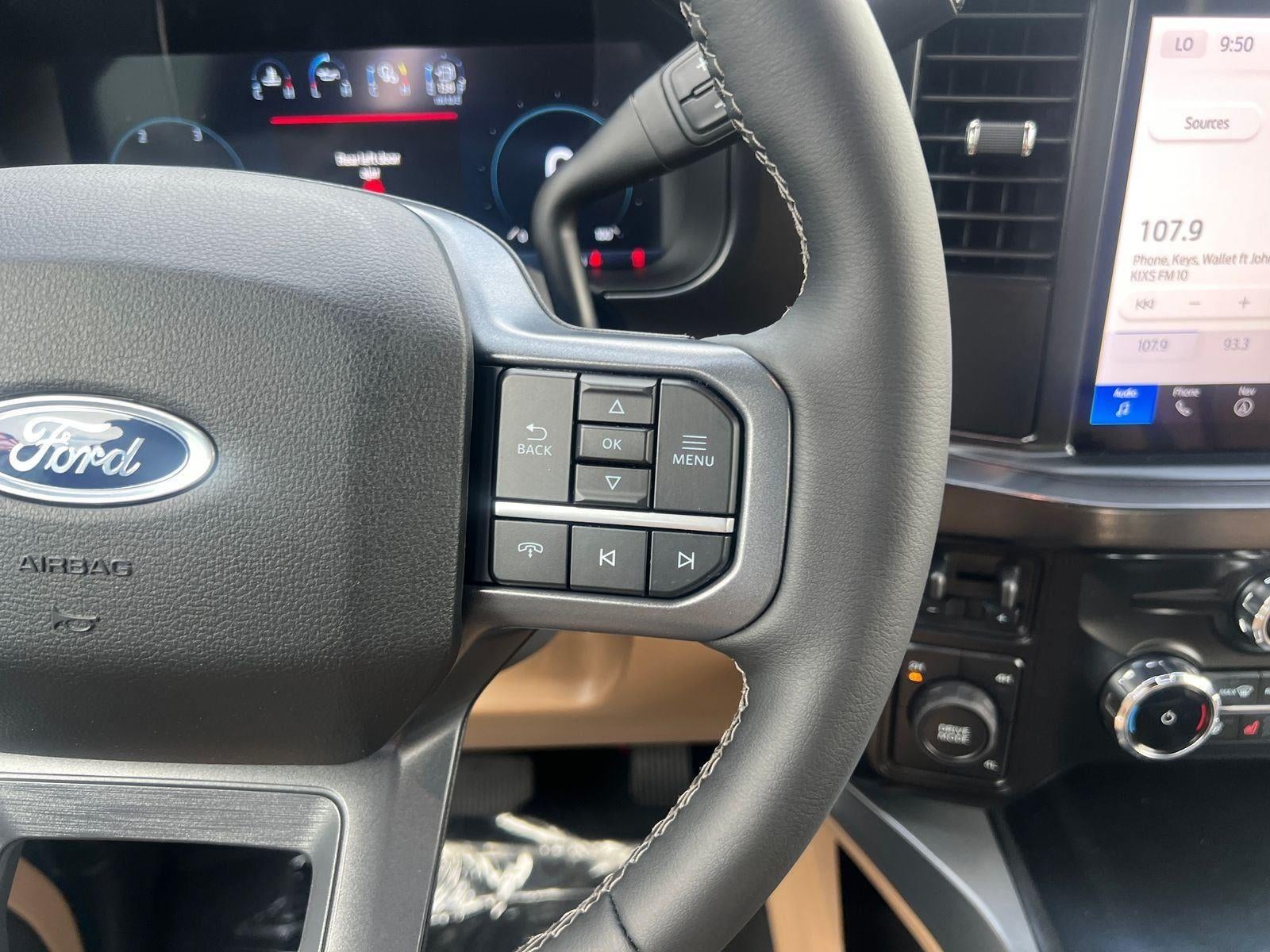 2026 Ford Super Duty F-350 DRW Lariat