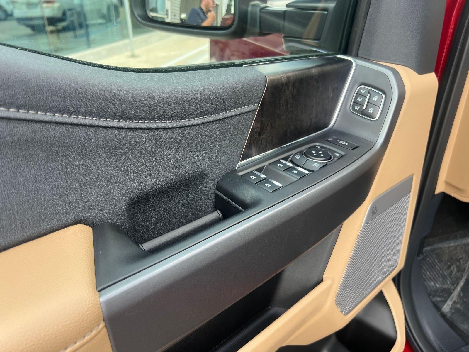 2026 Ford Super Duty F-350 DRW Lariat