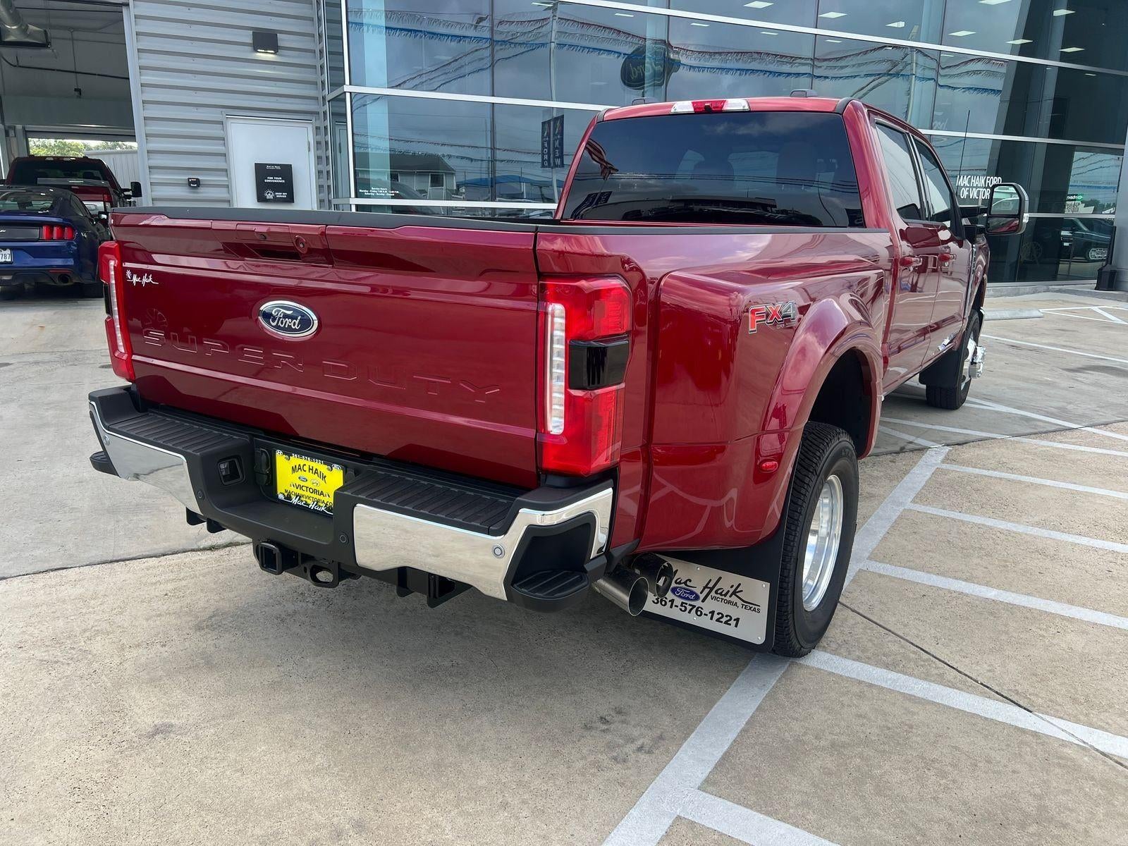 2026 Ford Super Duty F-350 DRW Lariat