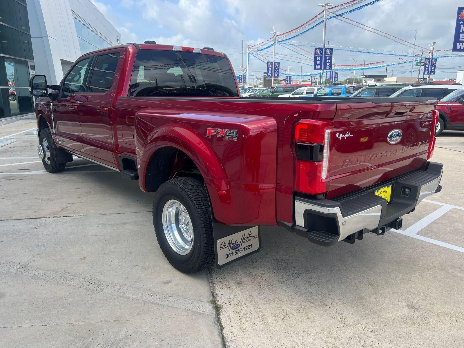 2026 Ford Super Duty F-350 DRW Lariat