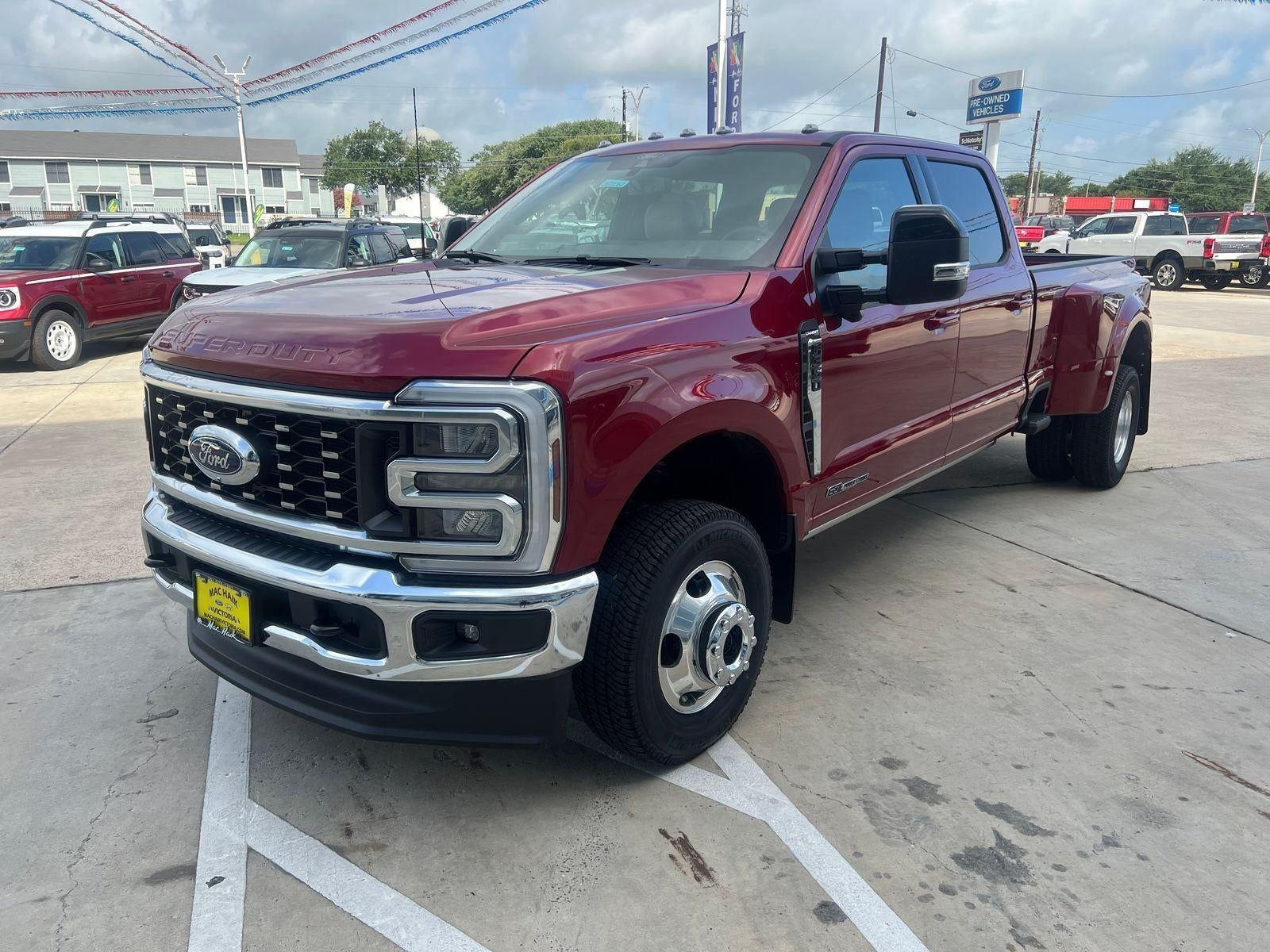 2026 Ford Super Duty F-350 DRW Lariat