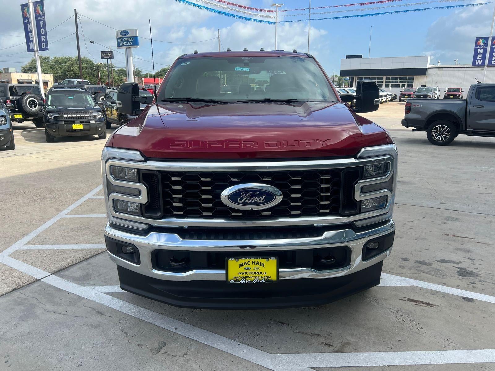 2026 Ford Super Duty F-350 DRW Lariat