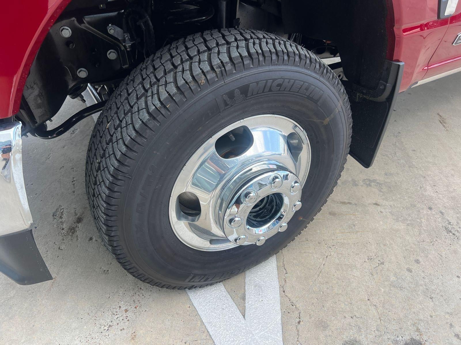 2026 Ford Super Duty F-350 DRW Lariat