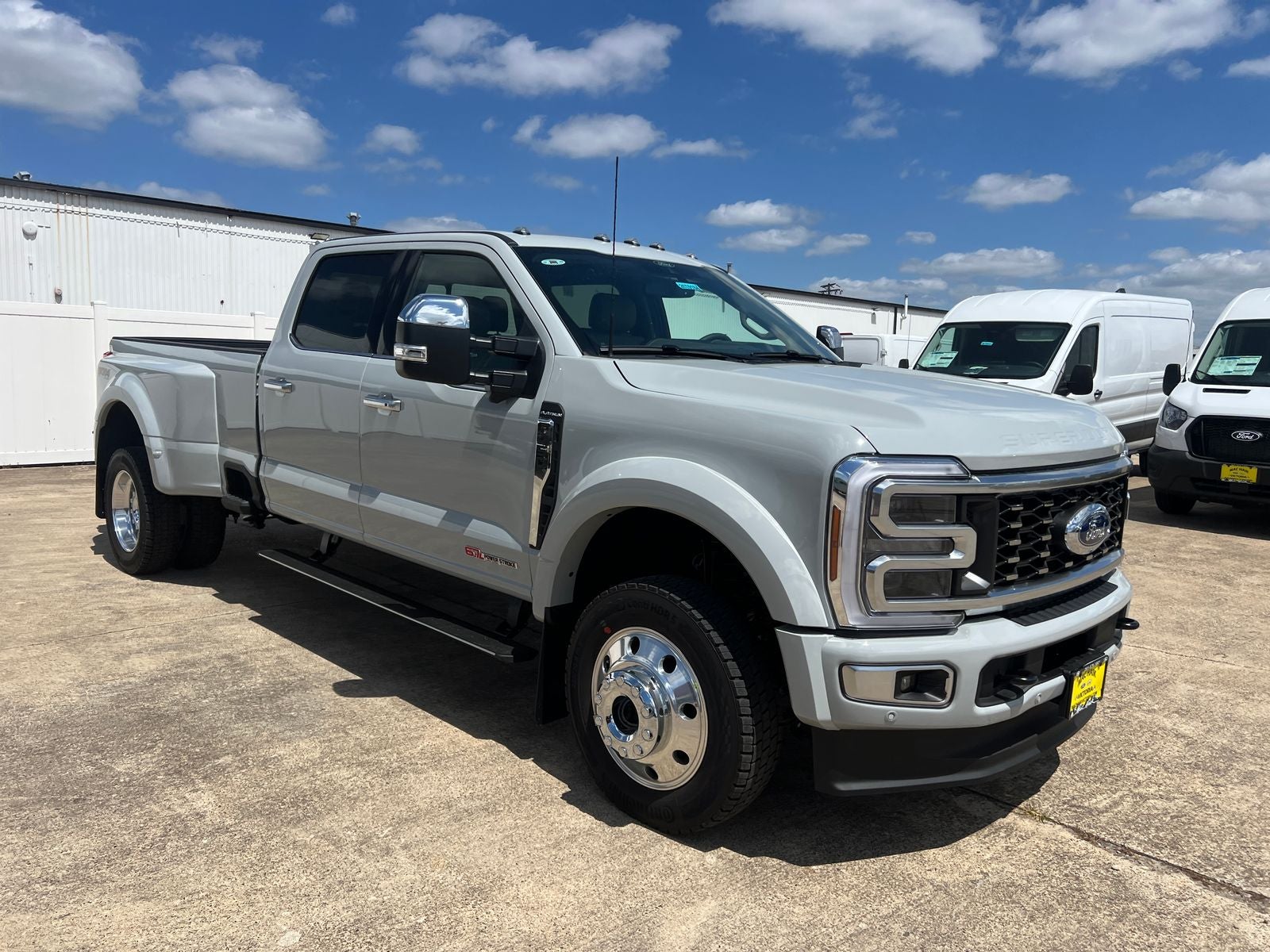 2026 Ford F-450SD Platinum DRW