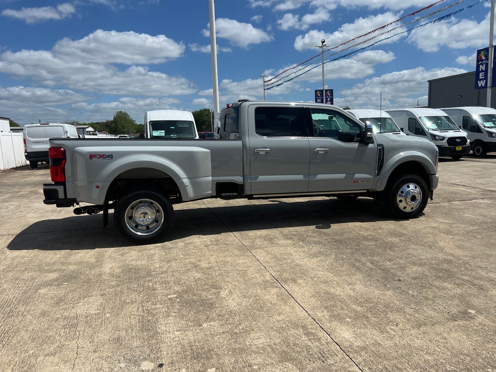 2026 Ford F-450SD Platinum DRW