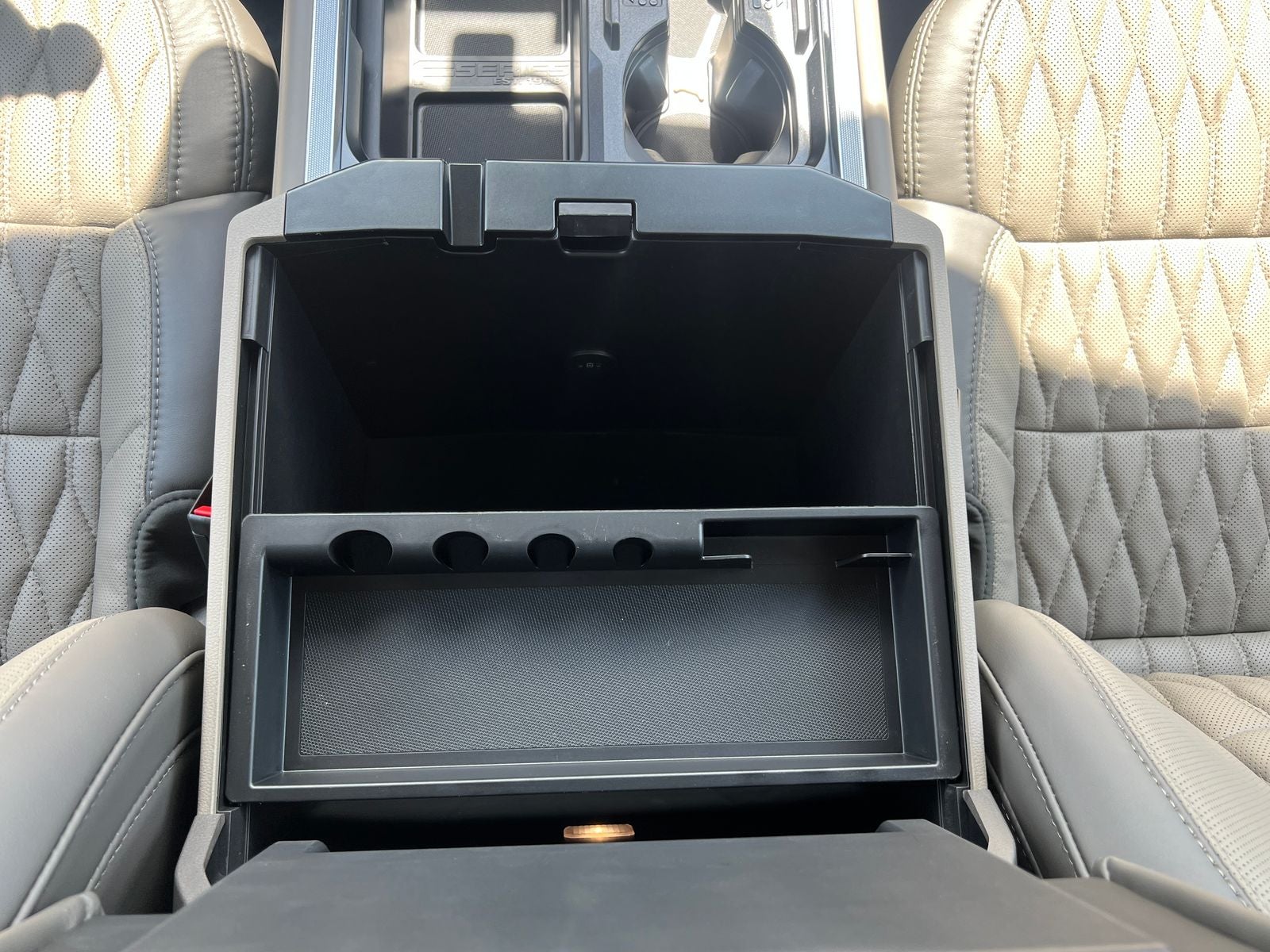 2026 Ford F-450SD Platinum DRW