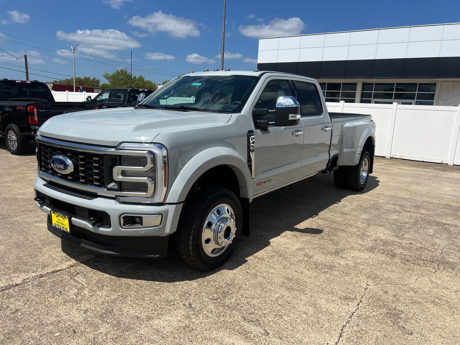 2026 Ford F-450SD Platinum DRW