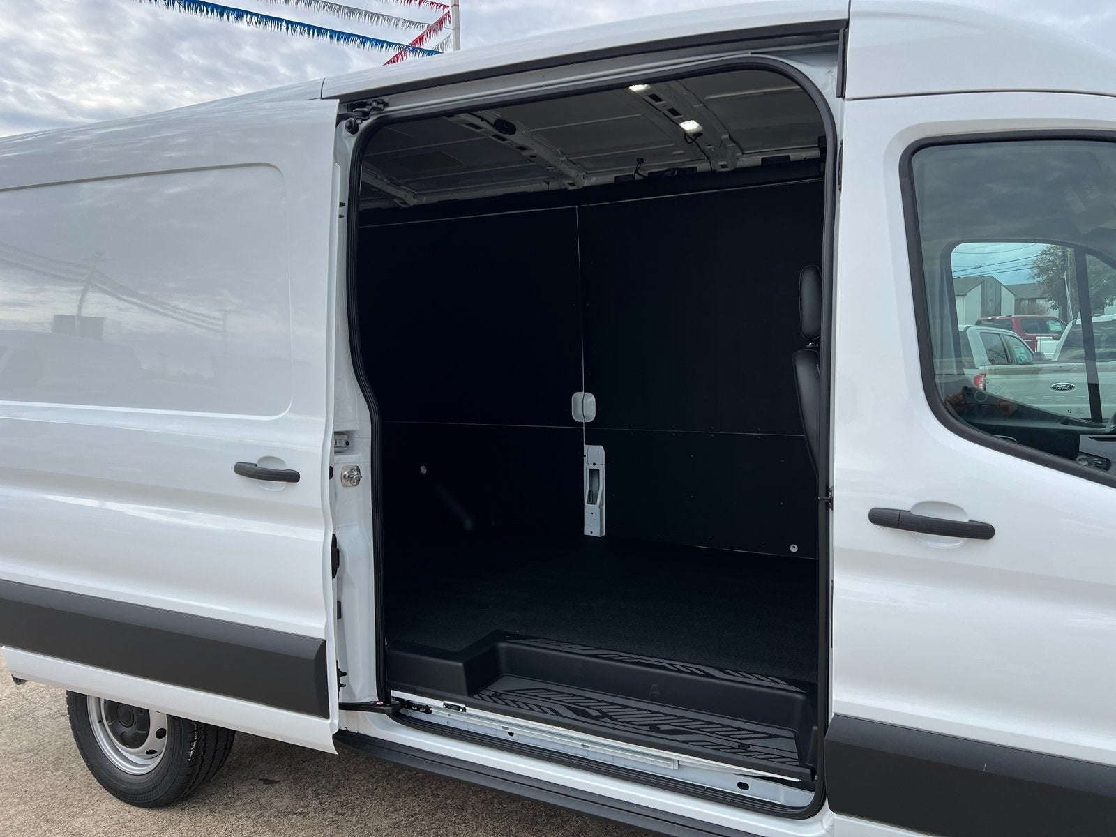 2026 Ford Transit-250 Base