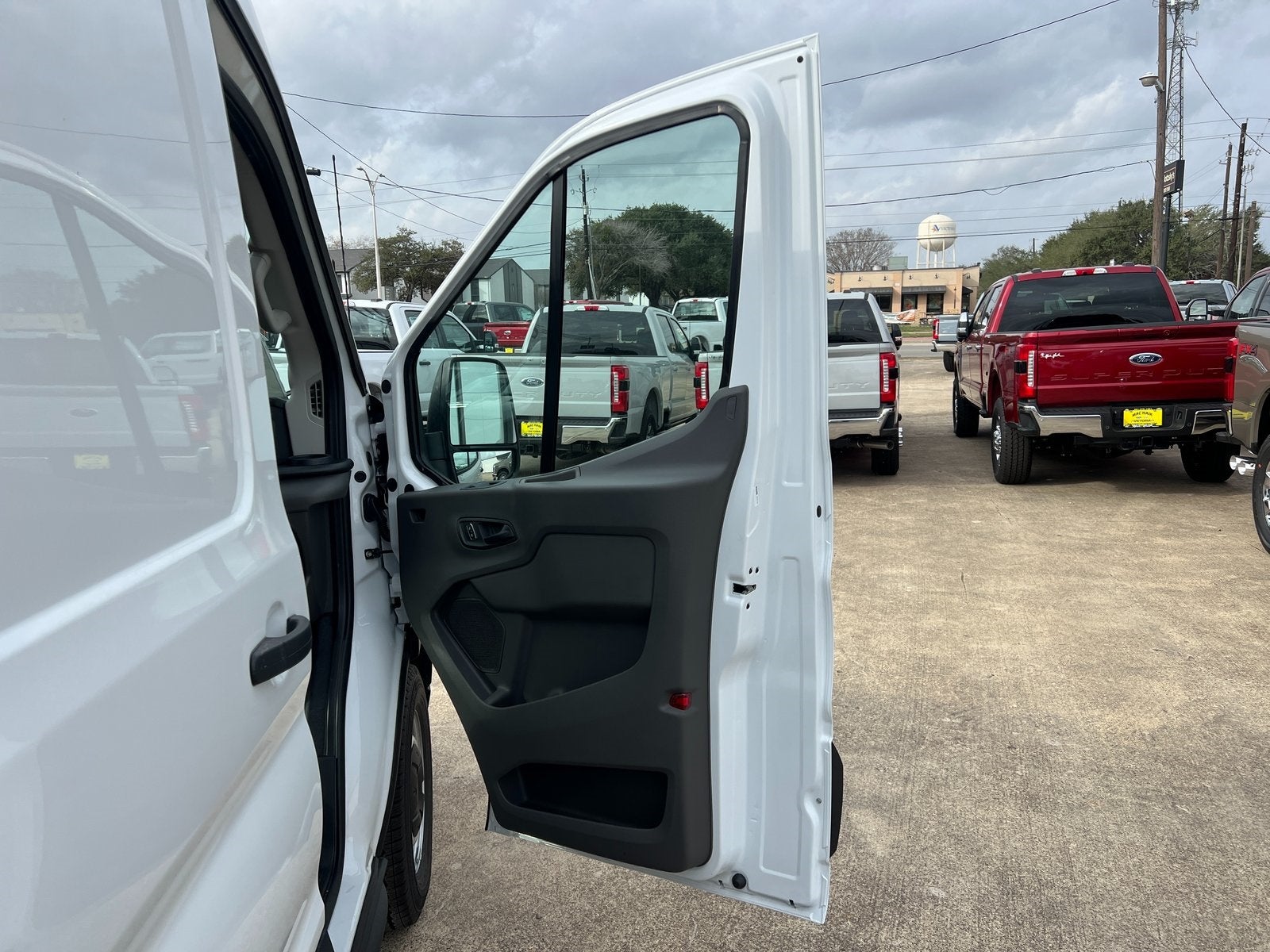 2026 Ford Transit-250 Base