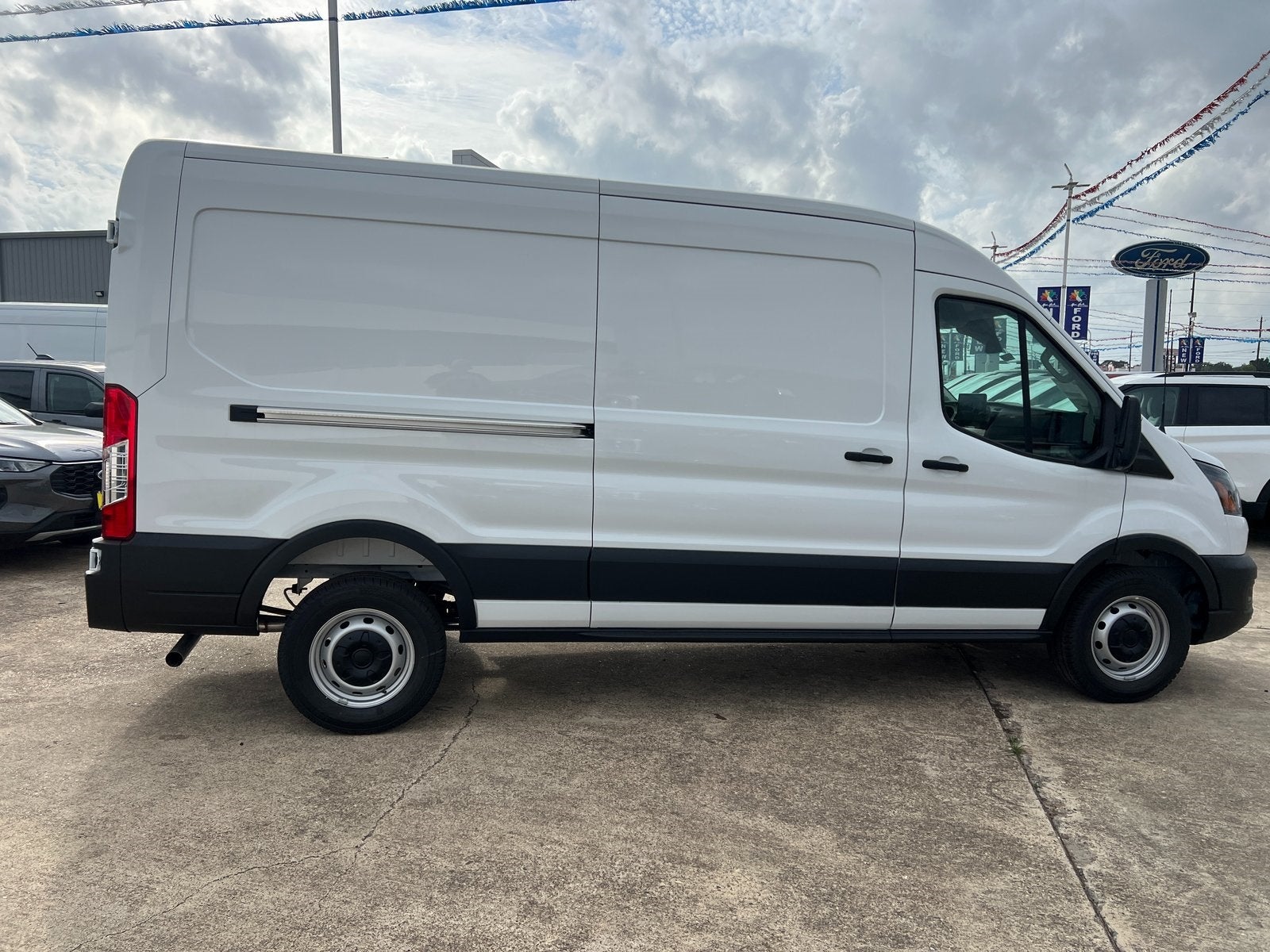 2026 Ford Transit-250 Base