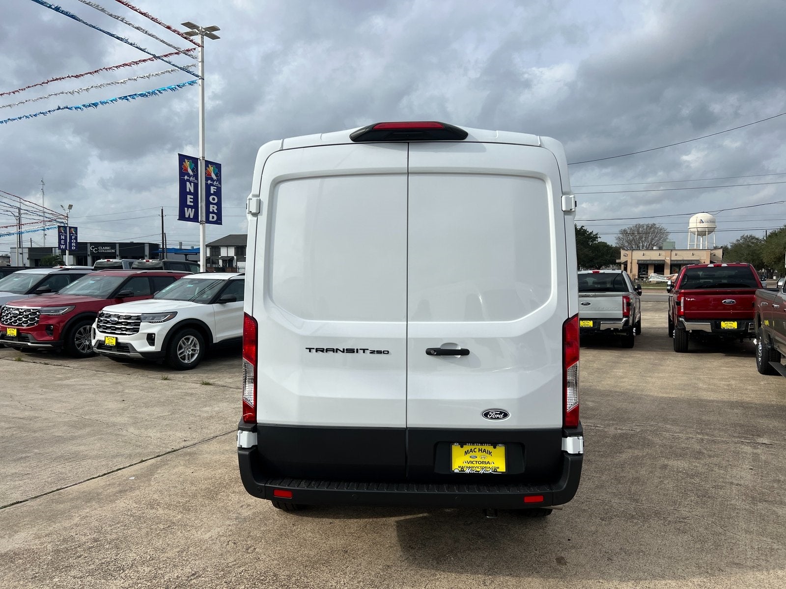2026 Ford Transit-250 Base