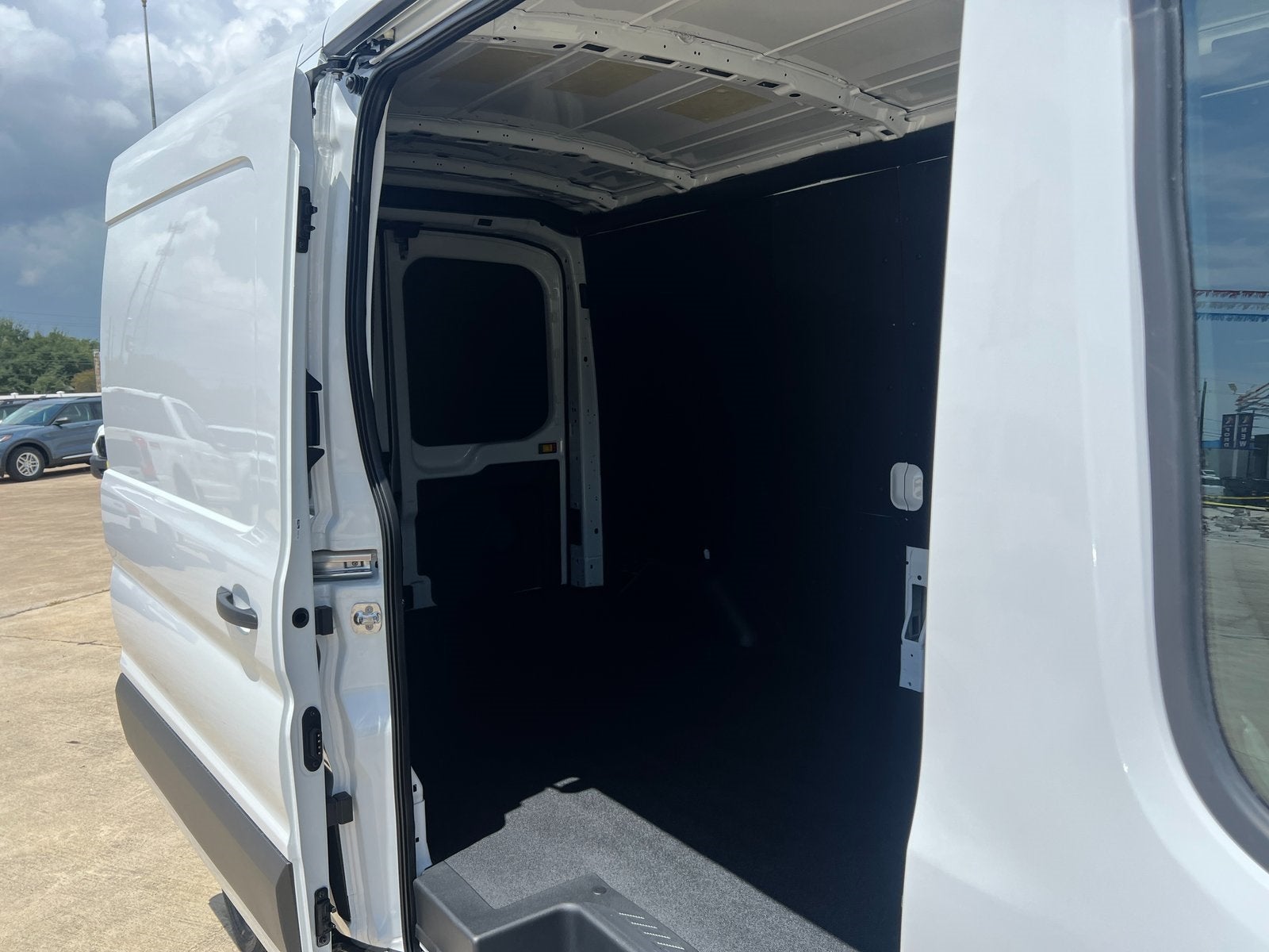 2025 Ford Transit-250 Base