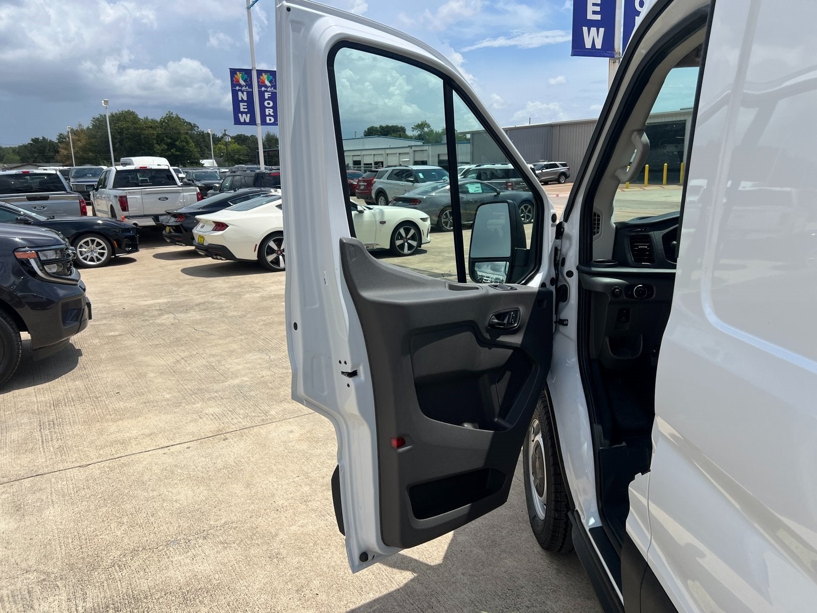 2025 Ford Transit-250 Base